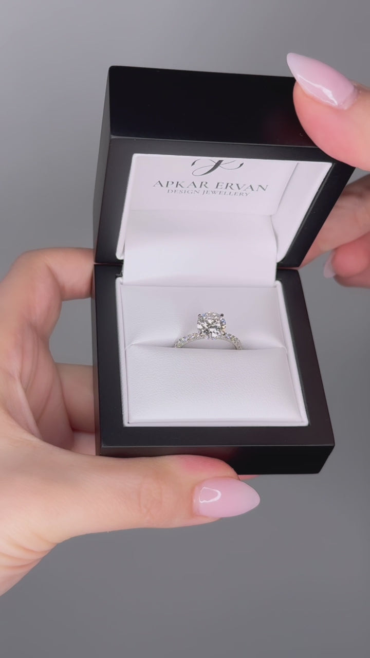 Madeline - 2CT Round Lab Diamond